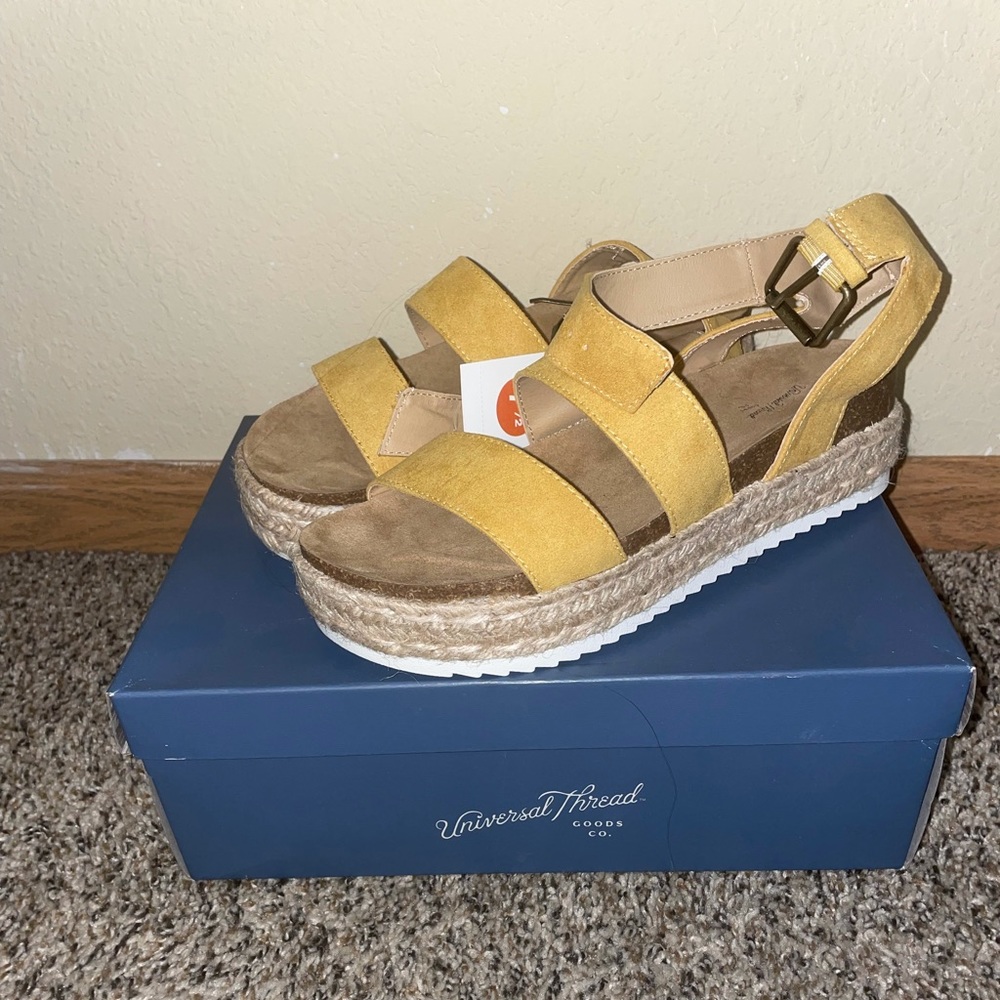 Universal Thread espadrille sandals